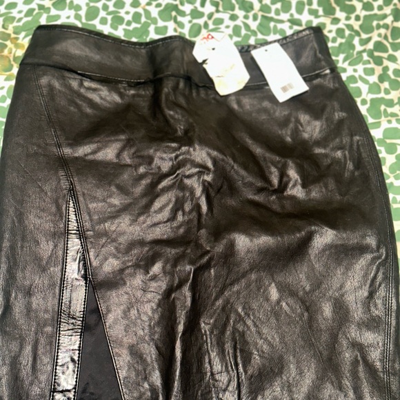 Helmet Lang split hem leather skirt. New with tags. - Picture 3 of 3